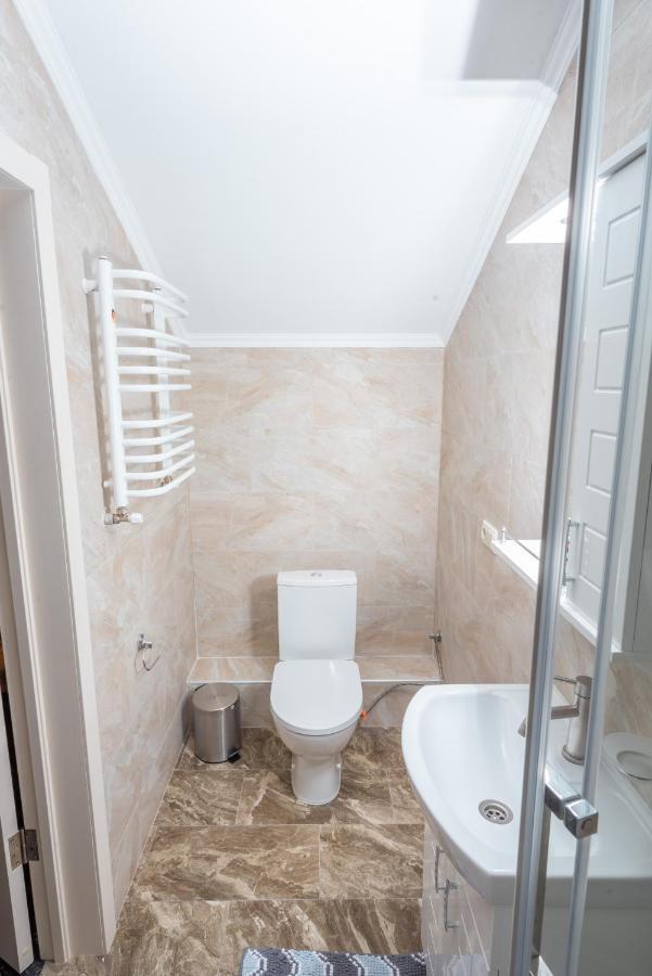 Residence Nesh Татарив Екстериор снимка