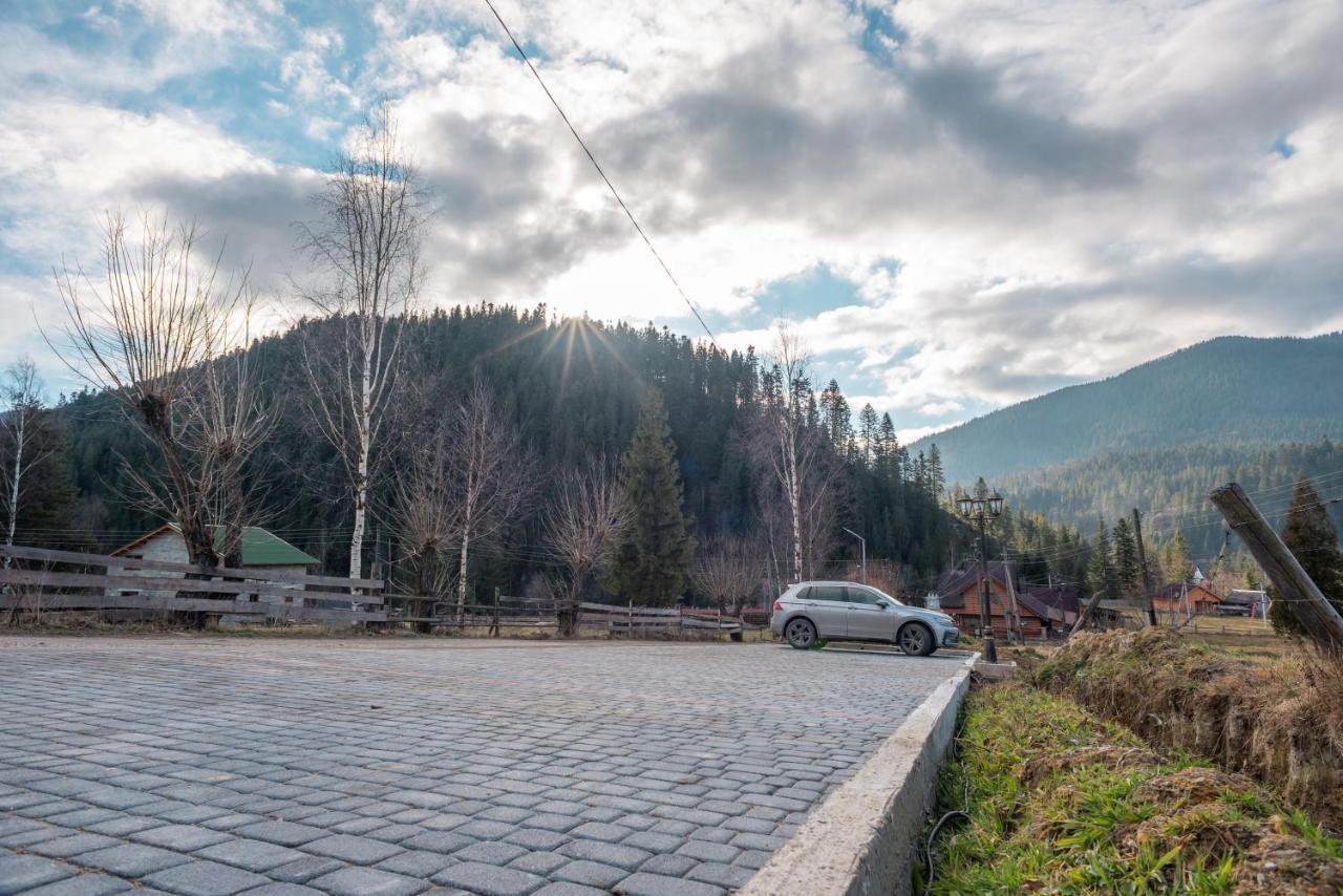 Residence Nesh Татарив Екстериор снимка