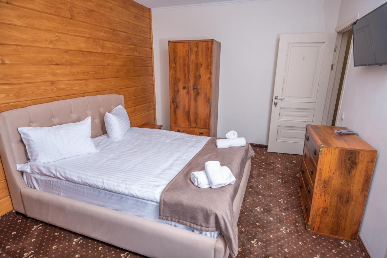 Residence Nesh Татарив Екстериор снимка