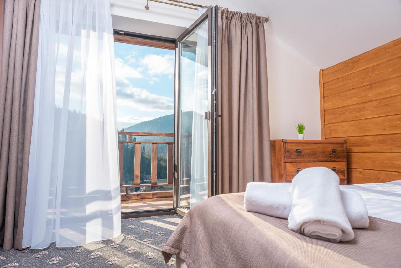Residence Nesh Татарив Екстериор снимка