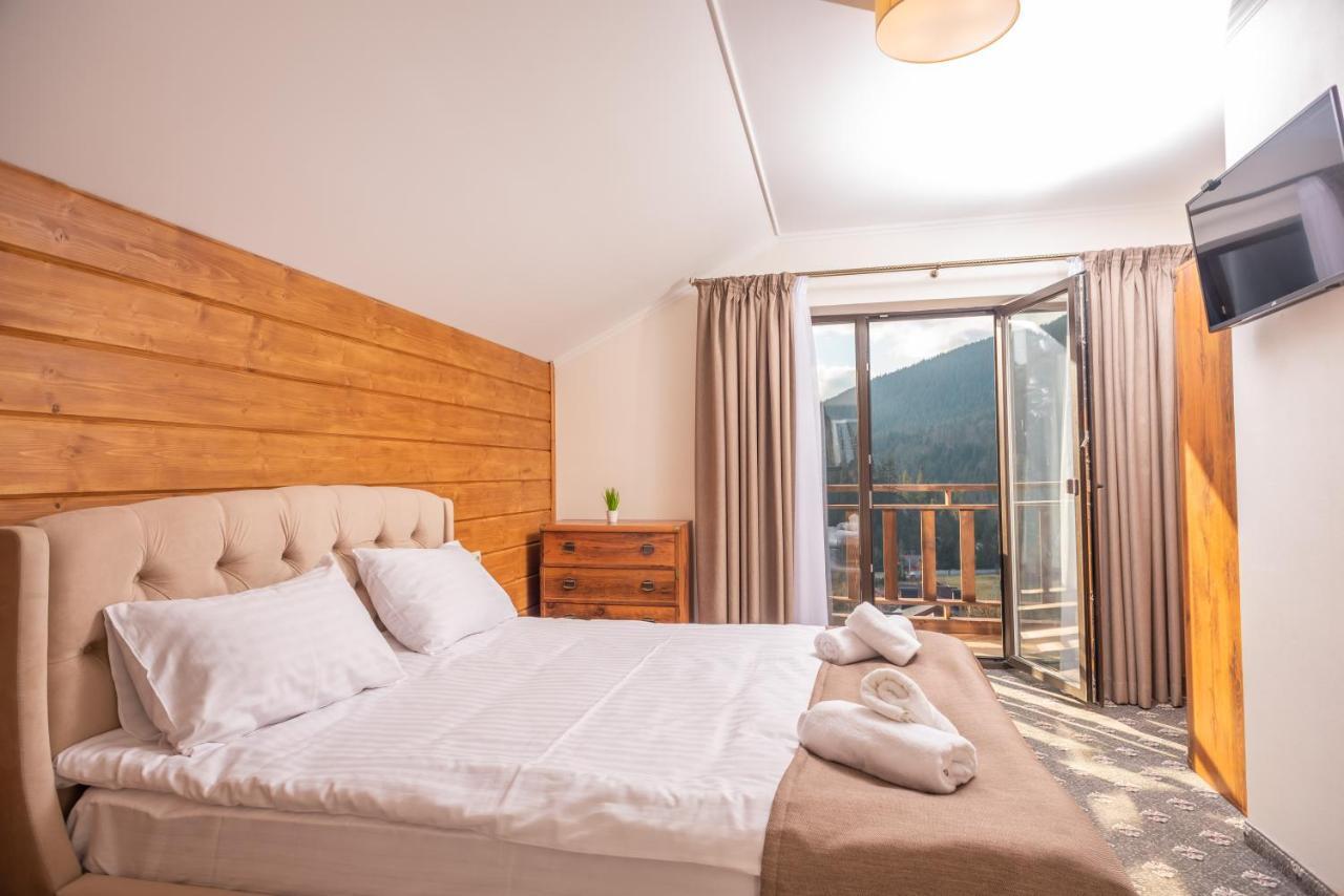 Residence Nesh Татарив Екстериор снимка