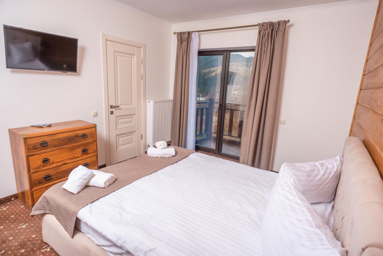 Residence Nesh Татарив Екстериор снимка