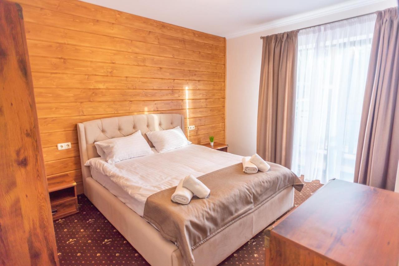 Residence Nesh Татарив Екстериор снимка