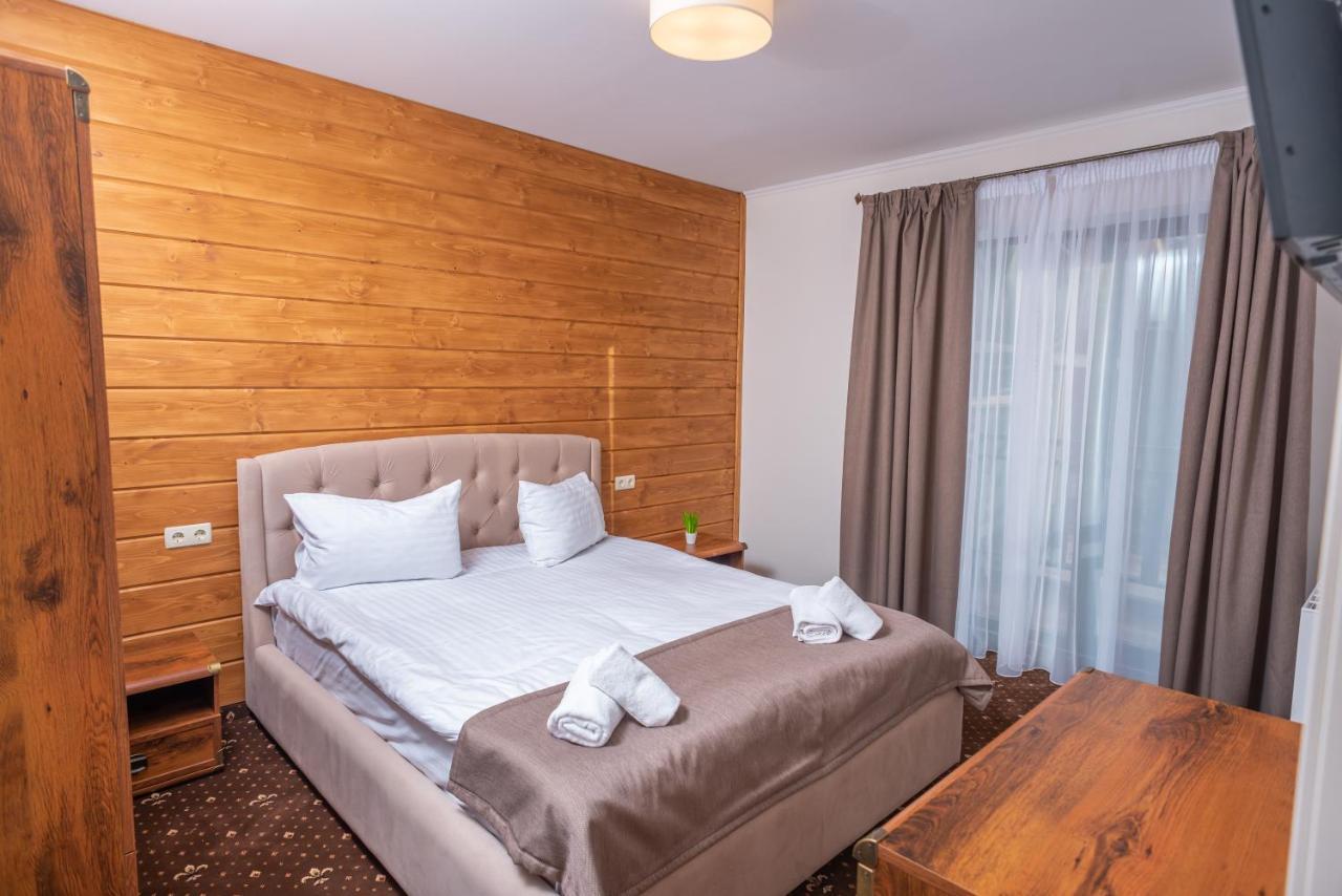 Residence Nesh Татарив Екстериор снимка