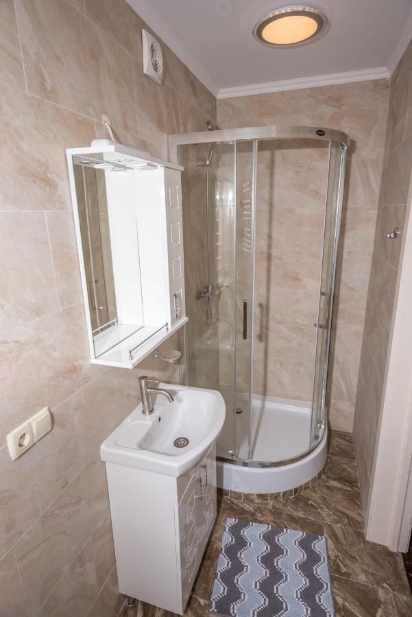 Residence Nesh Татарив Екстериор снимка