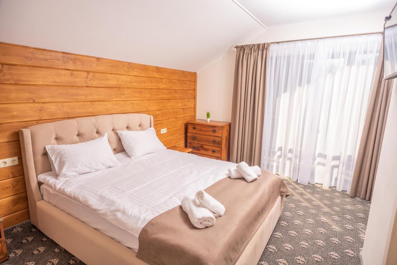 Residence Nesh Татарив Екстериор снимка