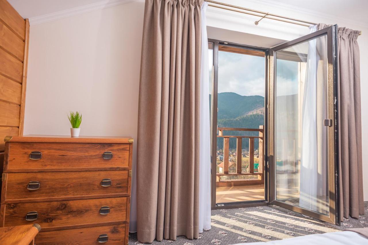 Residence Nesh Татарив Екстериор снимка