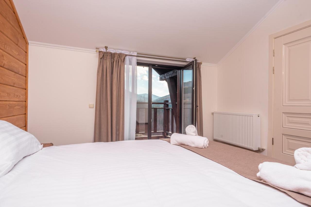 Residence Nesh Татарив Екстериор снимка